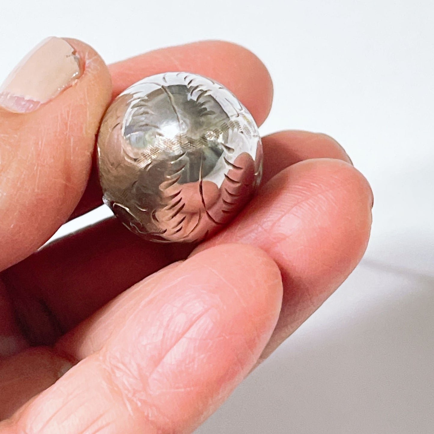 Vintage Sterling Silver 925 Etched Egg Pendant