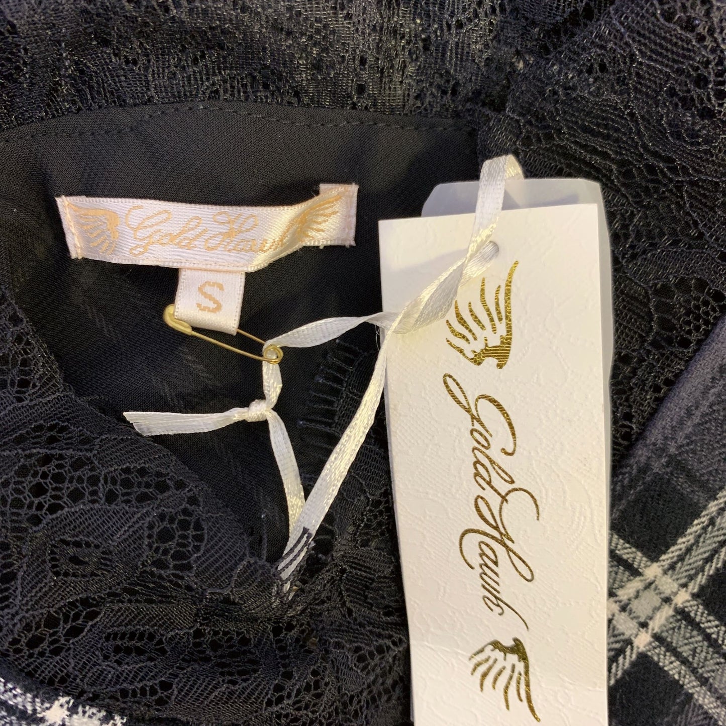 *NWT Gold Hawk Gray & Black Lace Blouse Small