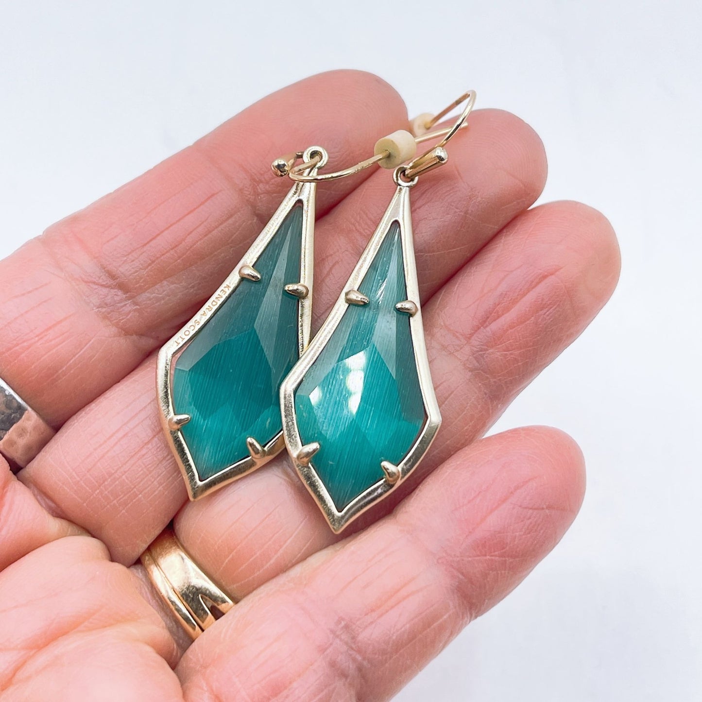 Kendra Scott Gold-Tone Drop Earrings With Green Faceted Glass Stone
