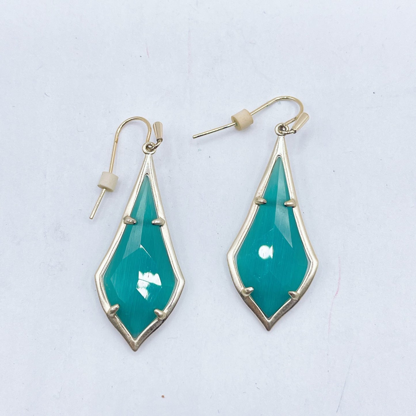 Kendra Scott Gold-Tone Drop Earrings With Green Faceted Glass Stone