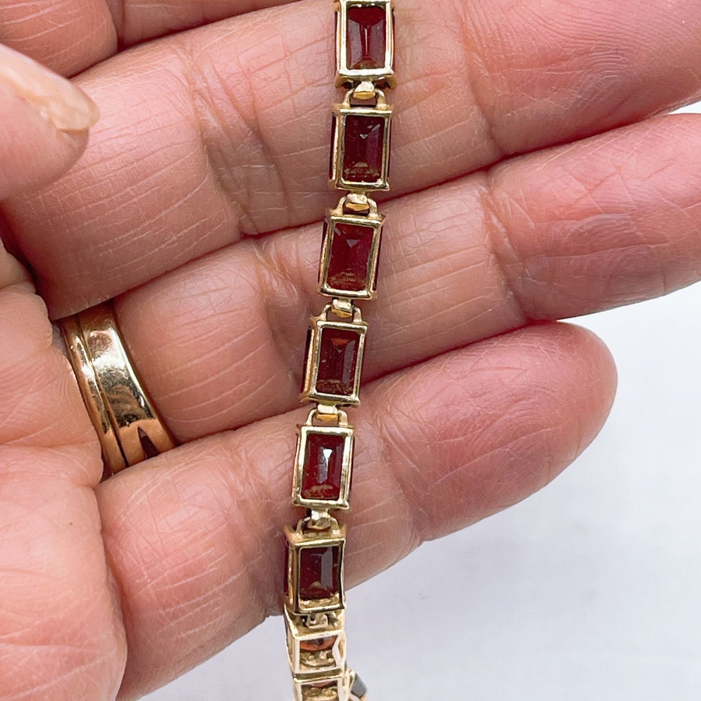 925 Gold-Plated Bracelet With Emerald-Cut Red Stones & Box Clasp