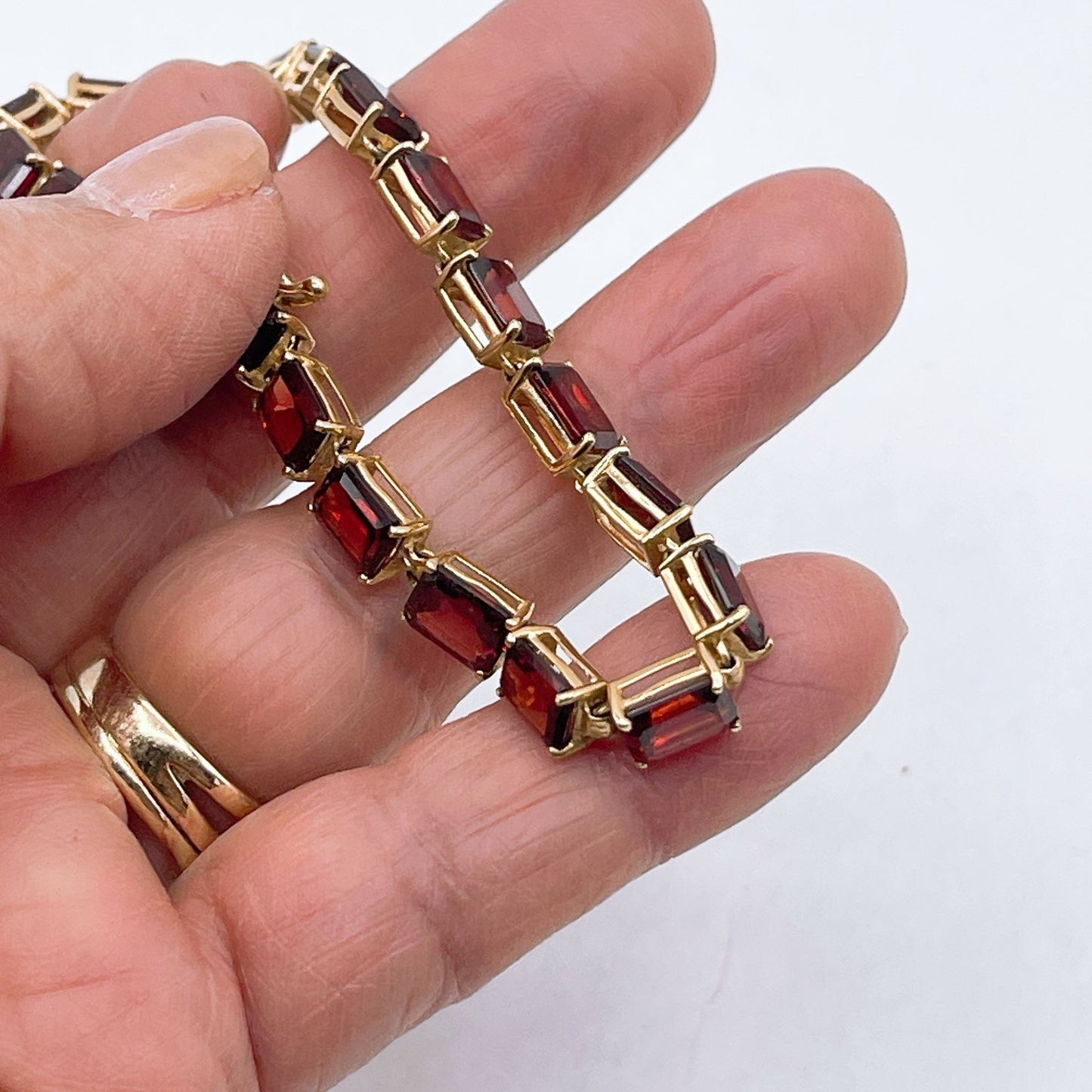 925 Gold-Plated Bracelet With Emerald-Cut Red Stones & Box Clasp