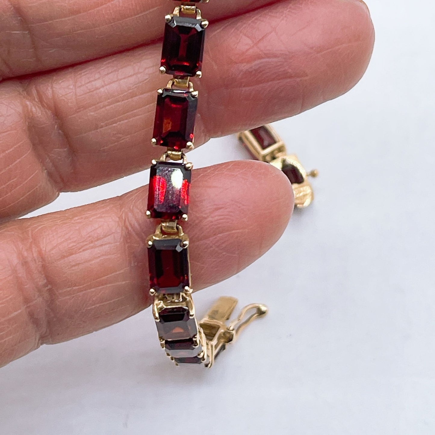 925 Gold-Plated Bracelet With Emerald-Cut Red Stones & Box Clasp