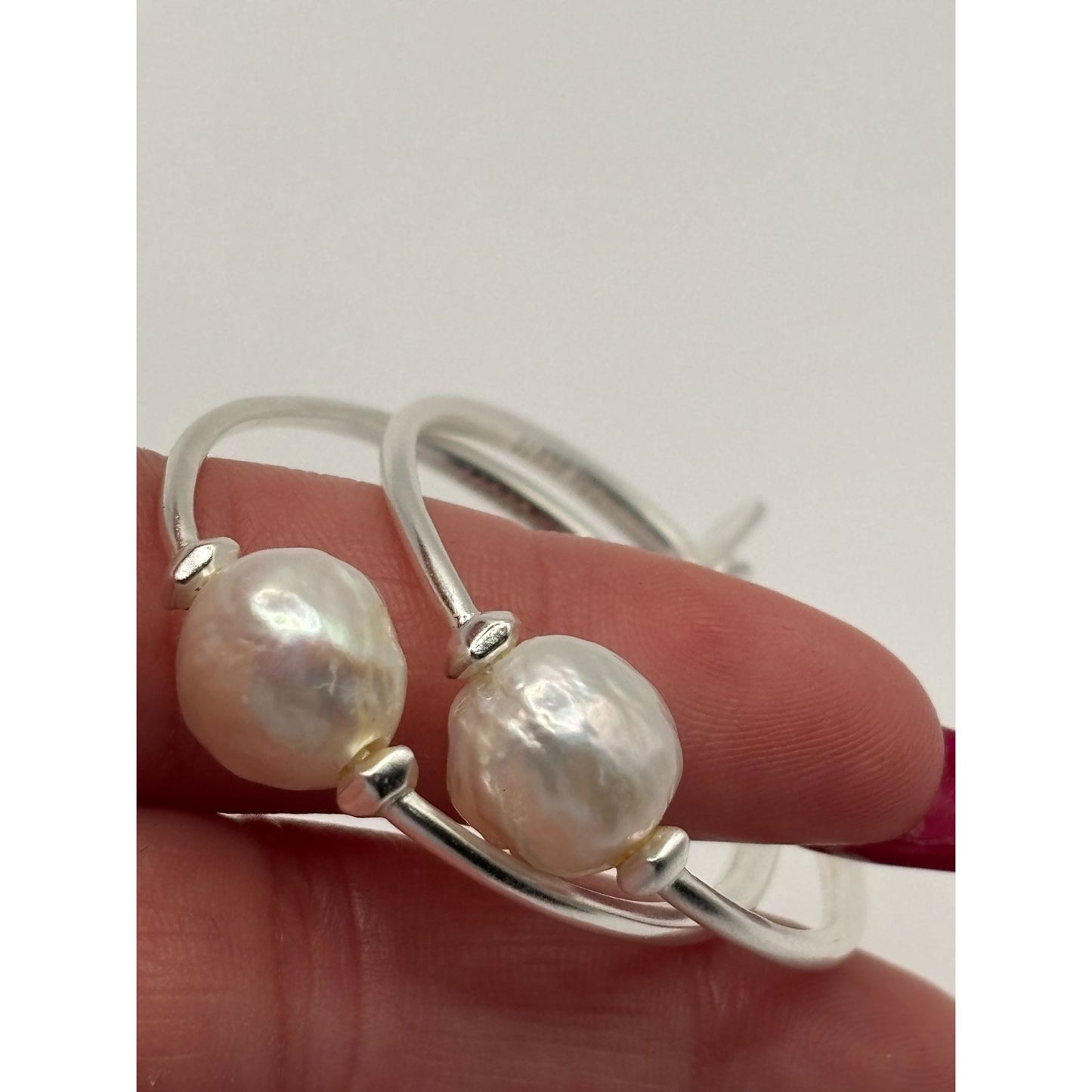 Kendra Scott Silver Hoop Earrings With White Pearl Accents