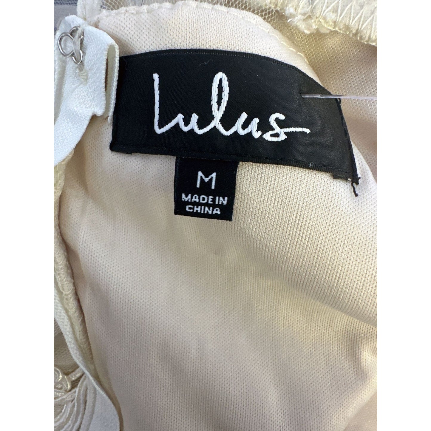 NWT Lulu Ivory Floral Lace Sleeveless Formal Gown w/Sheer Back Size M