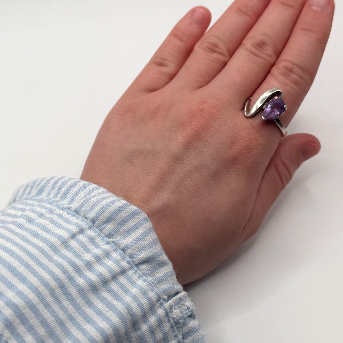 925 Sterling Silver Amethyst Teardrop Ring Size 9