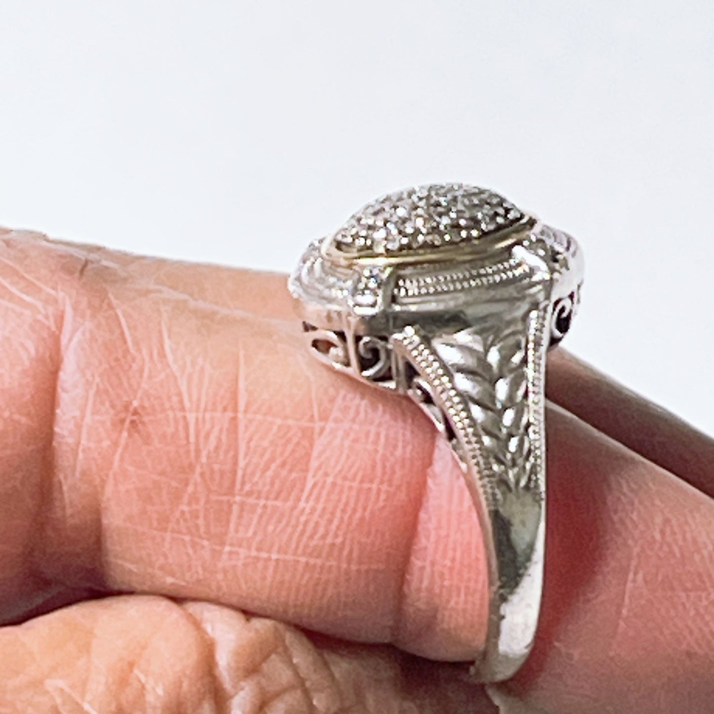 Vintage-Style Sterling Silver Gold-Tone Filigree Round Pave Set Cubic Zirconia Ring Size 7.75