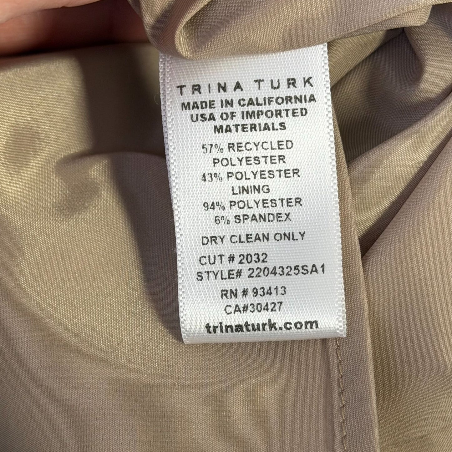NWT Trina Turk Champagne Sleeveless V-Neck Dress Size 8