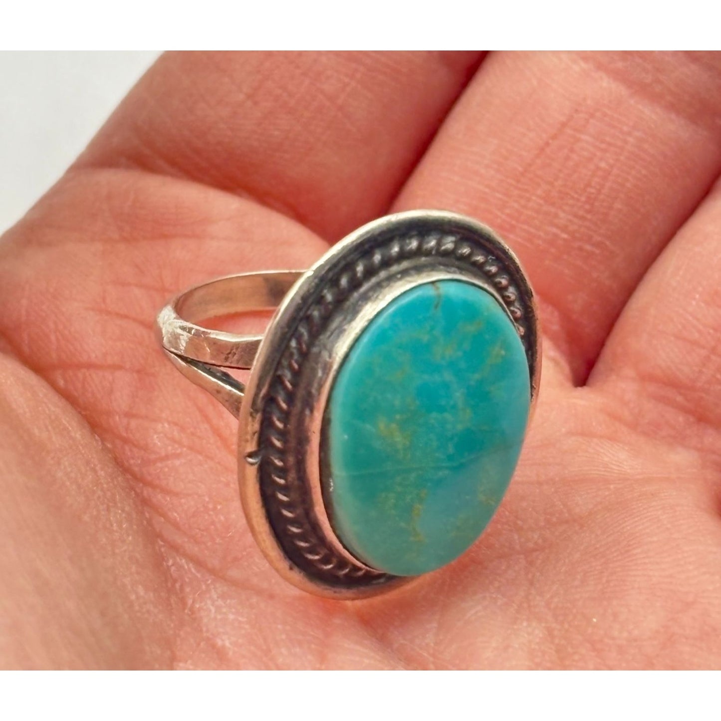 Vintage Turquoise & Silver Tone Oval Ring Size 7.5