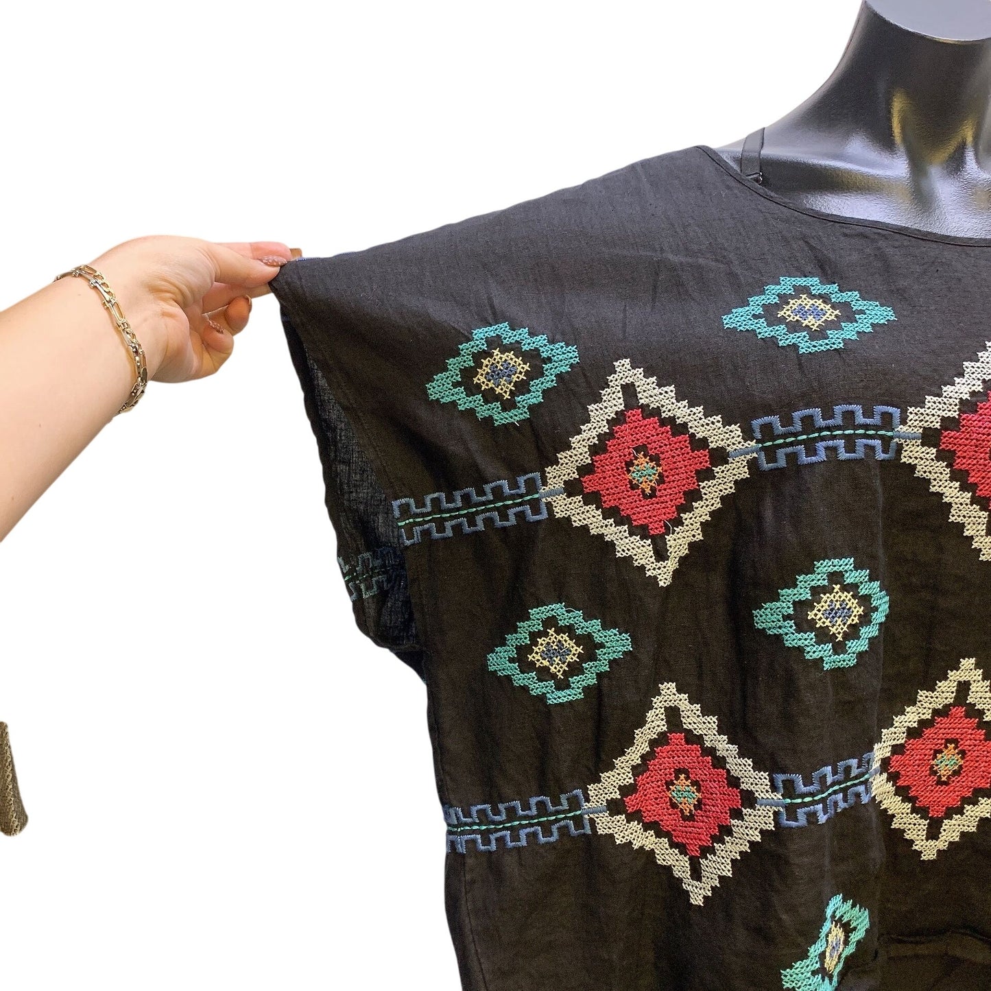 JW Los Angeles Boho Black Linen Blouse w/Colorful Geometric Embroidery Size L