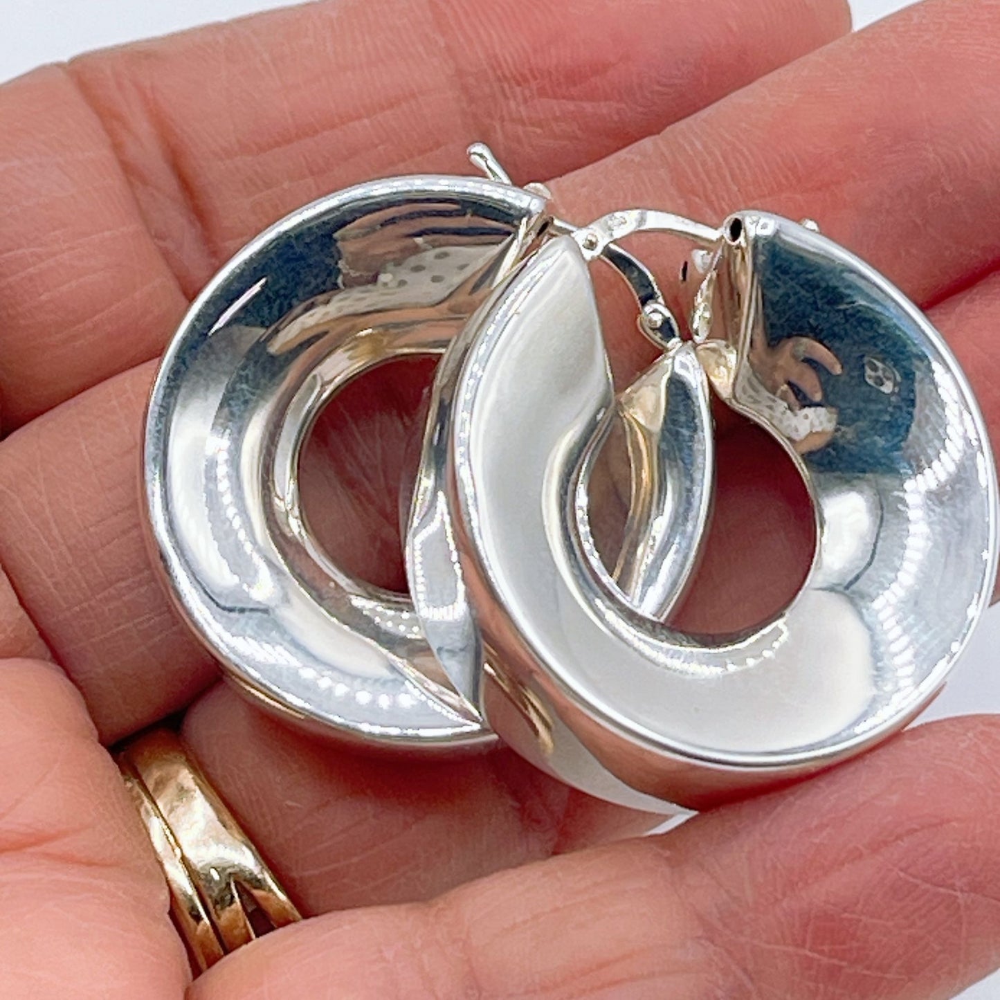 925 Sterling Silver Chunky Hoop Earrings Polished Finish Lightweight M