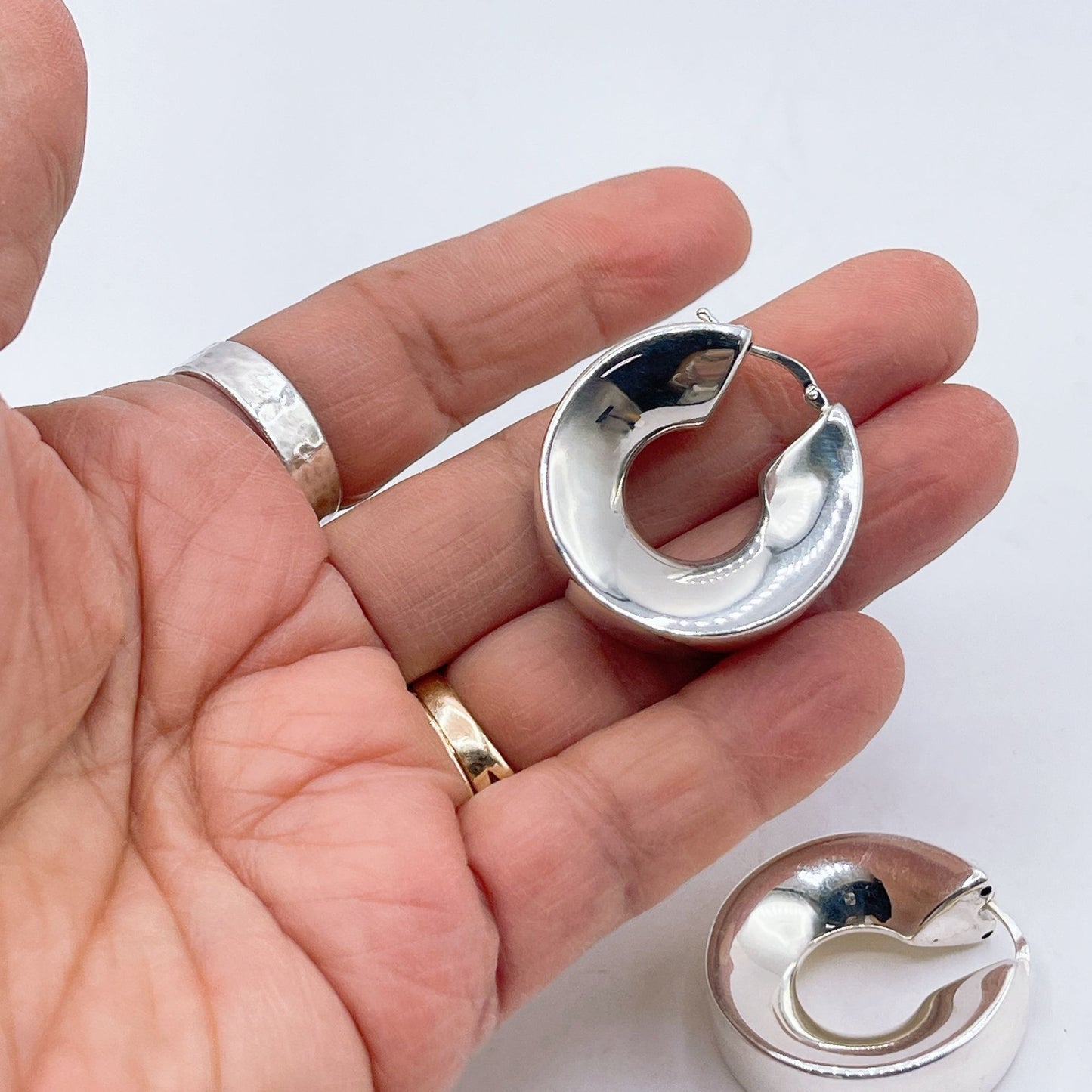 925 Sterling Silver Chunky Hoop Earrings Polished Finish Lightweight M