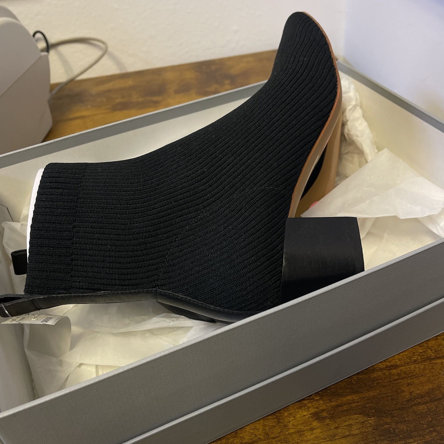 NEW Everlane Chelsea Black Ribbed Knit Ankle Boots Block Heels 9