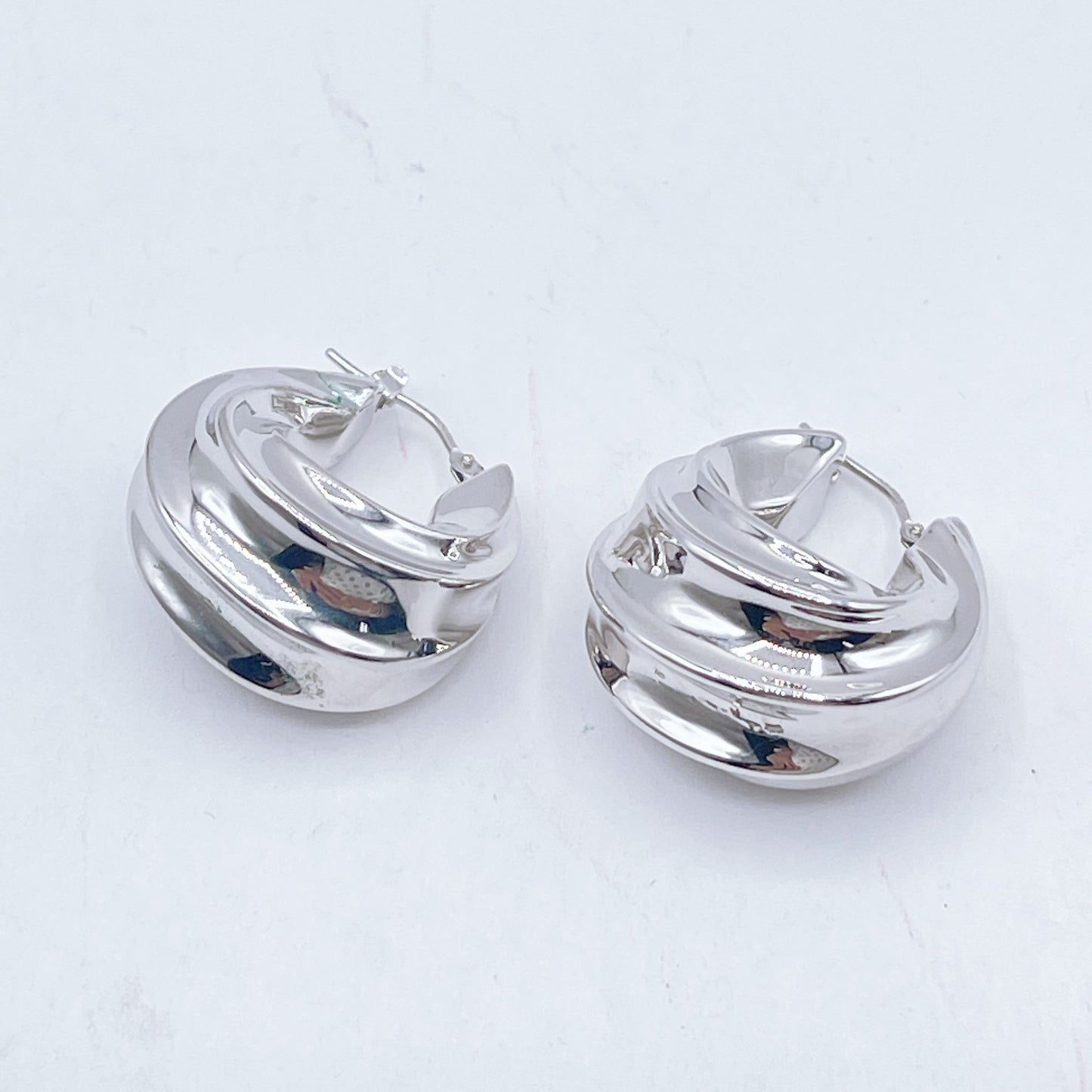 Milor Italy 14K White Gold Chunky Twisted Hoop Earrings M
