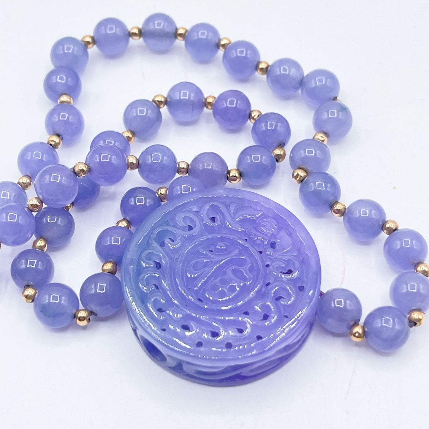 Vintage Lavender Jade & 14K Yellow Gold Bead Necklace With Carved Jade Pendant