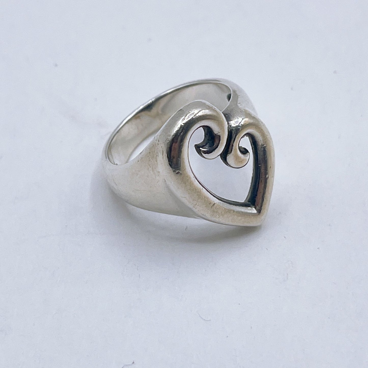 James Avery Sterling Silver Mothers Love Heart Ring Size 6.75