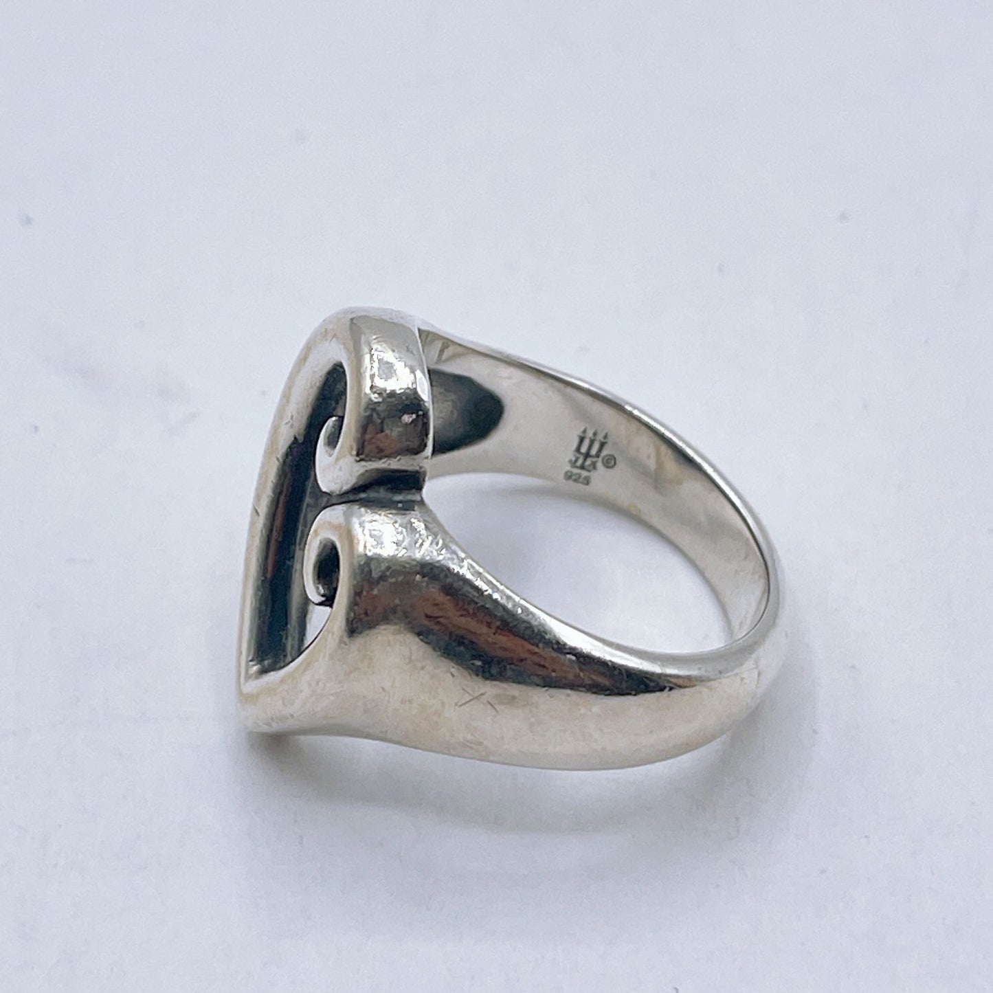 James Avery Sterling Silver Mothers Love Heart Ring Size 6.75