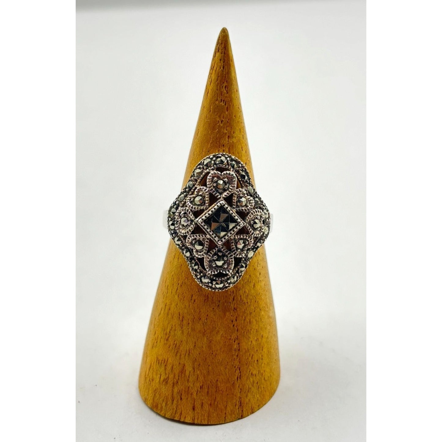 Antique Style Sterling Silver Marcasite Scalloped Heart Cutout Ring Size 8