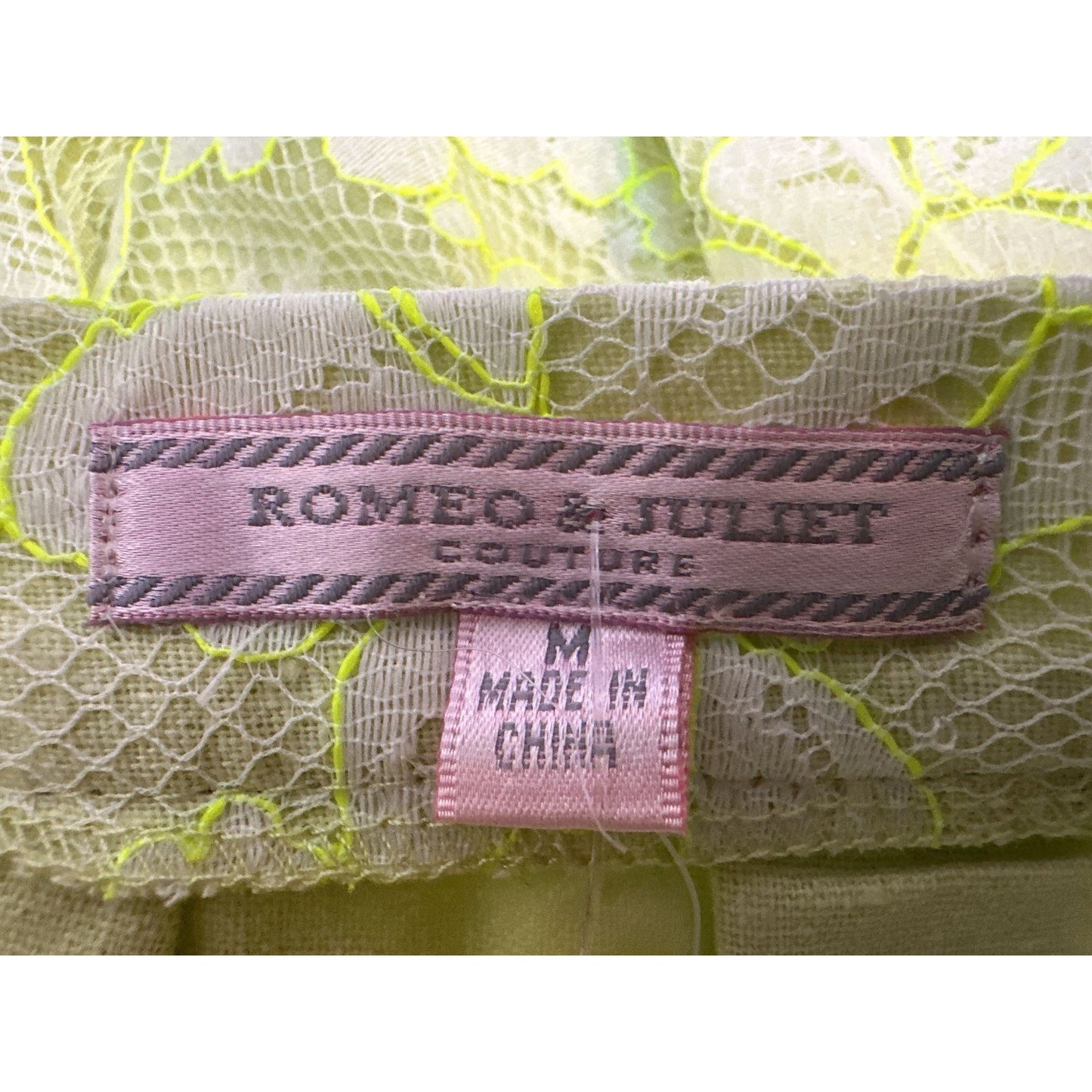 NWT Romeo & Juliet Couture Neon Green Lace Skirt w/White Floral Design Size M