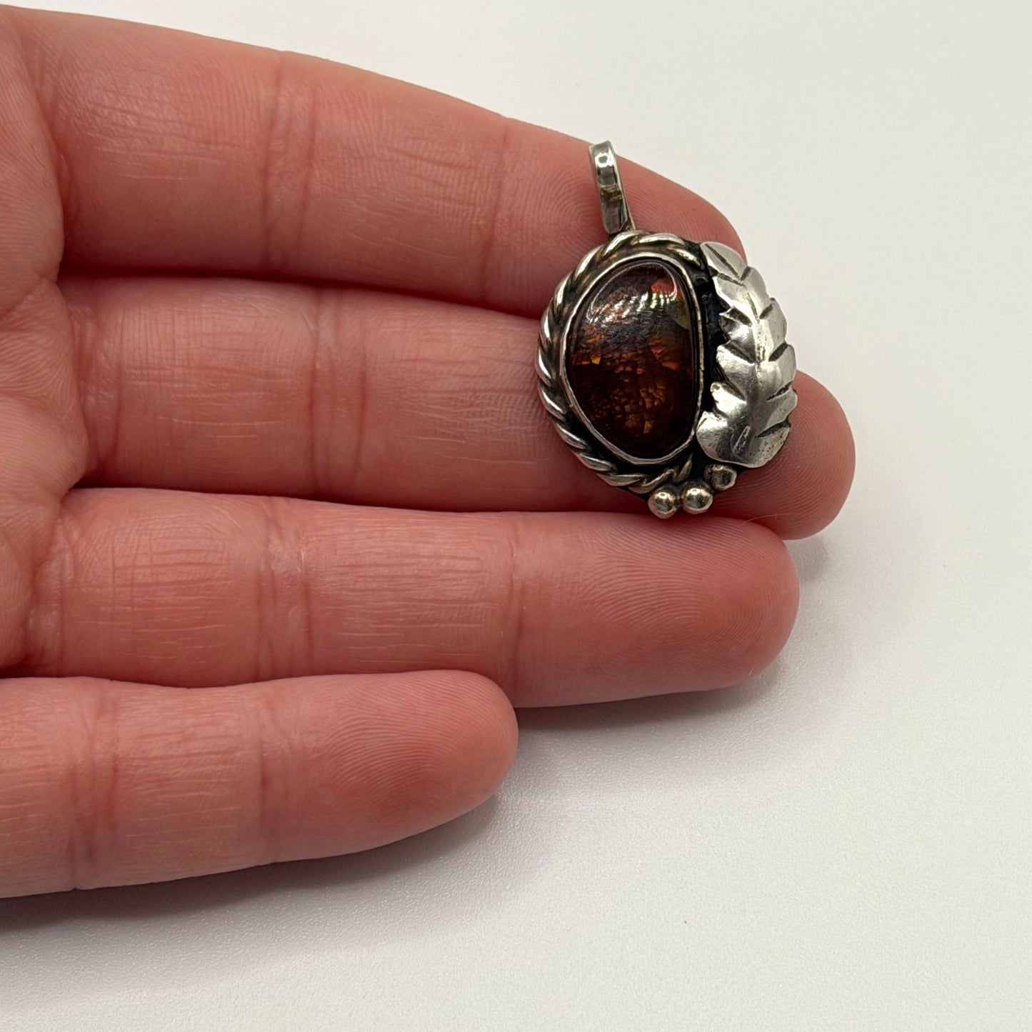 Vintage AJ Sterling Silver Native American Amber Pendant Leaf & Rope Design