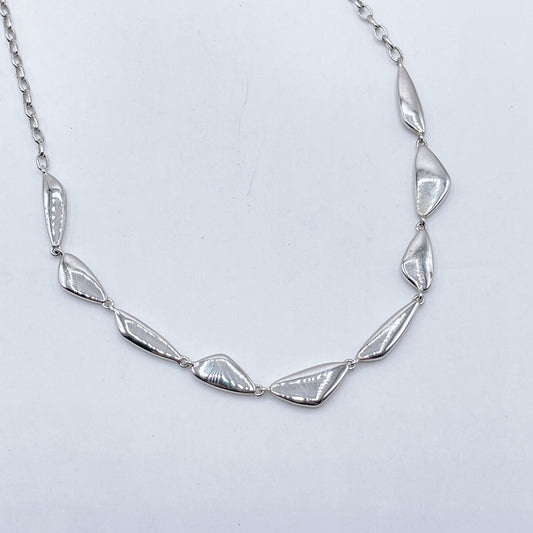 Kendra Scott Silver Link Chain Necklace Geometric Shaped Details