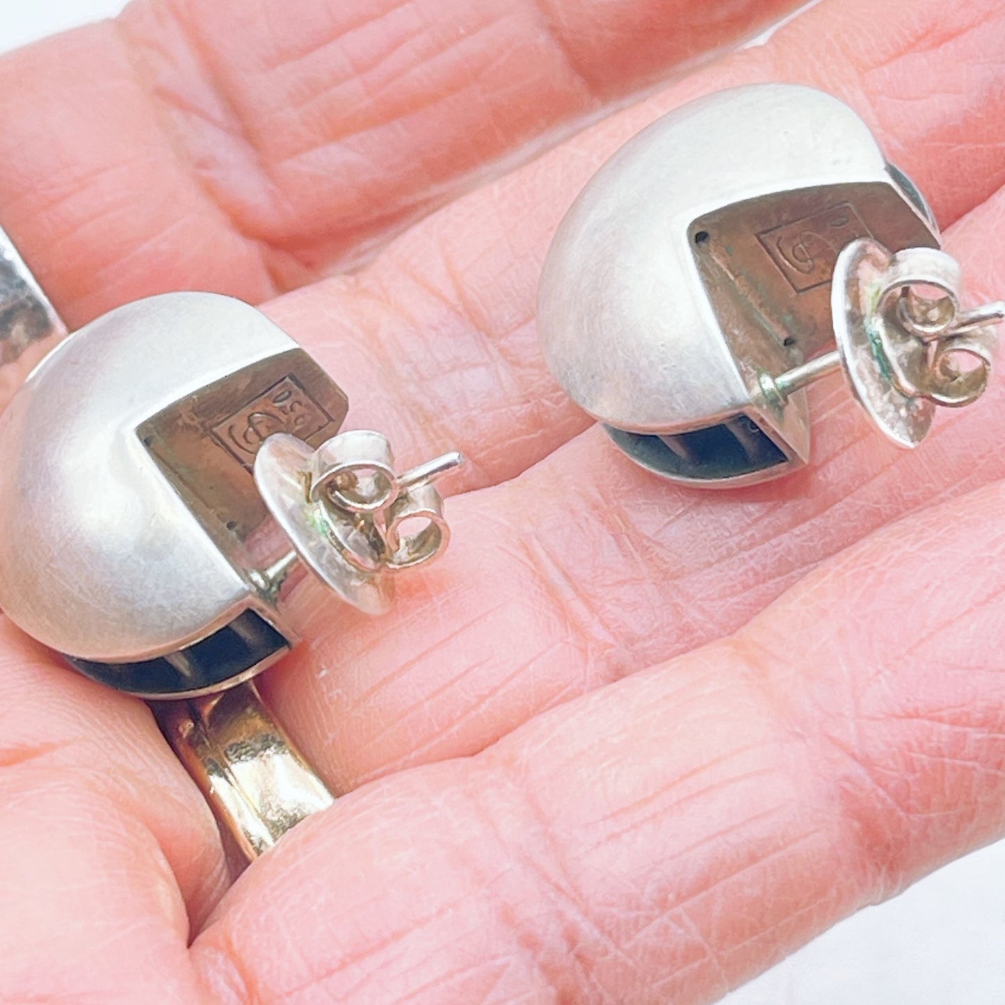 Sterling Silver 950 SA Post Earrings With Unique Open-Segment Design & Black Inlay
