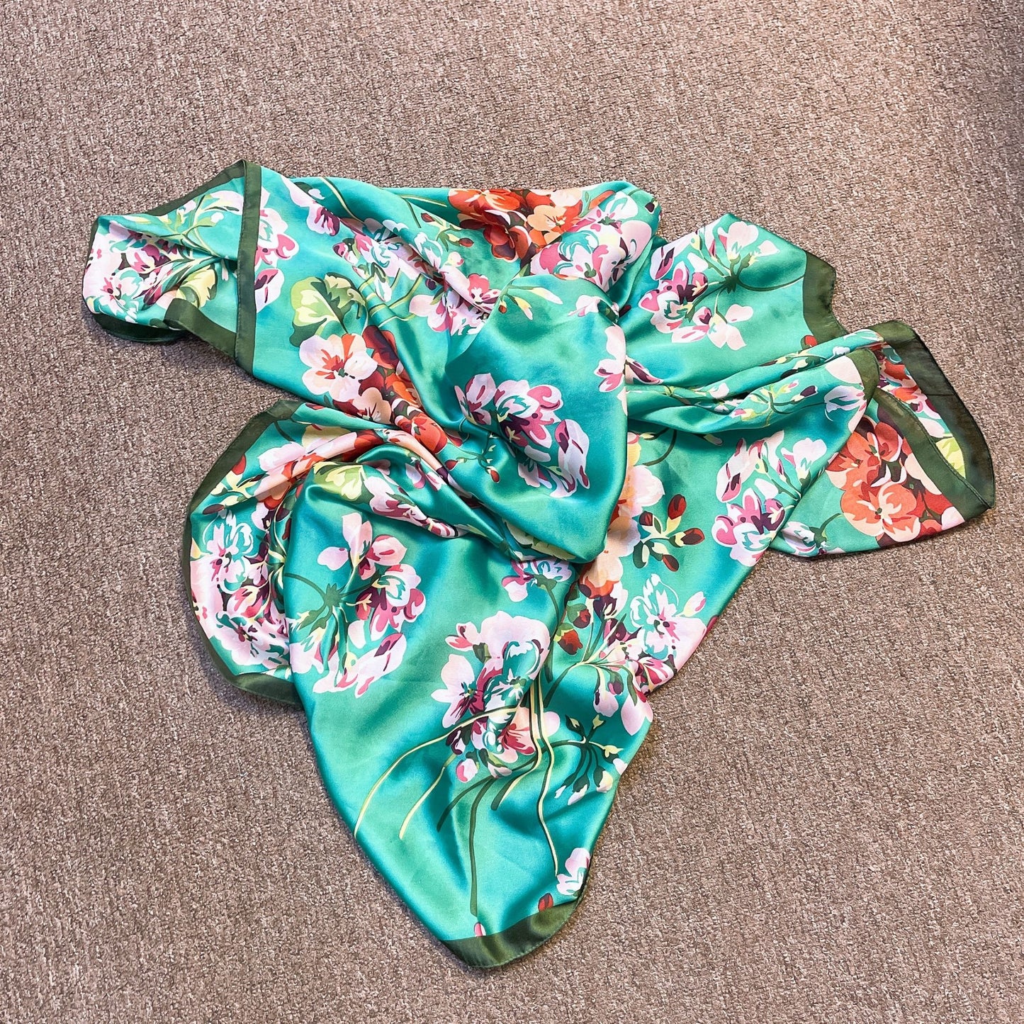 Gucci Floral 100% Silk Scarf Green Pink Design 35" x 70" Rectangle