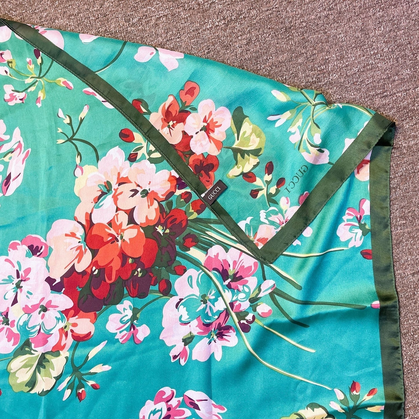 Gucci Floral 100% Silk Scarf Green Pink Design 35" x 70" Rectangle