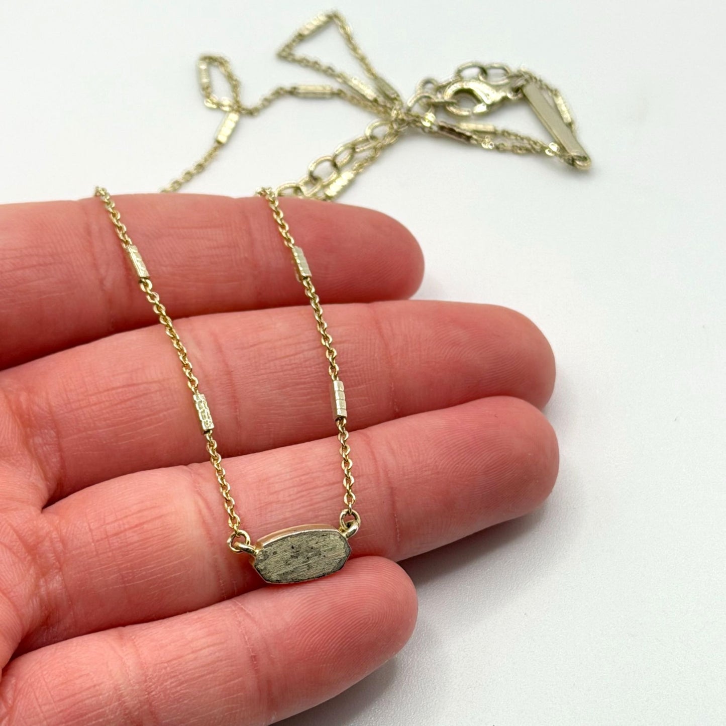 Kendra Scott Gold-Tone Necklace With Oval Pendant