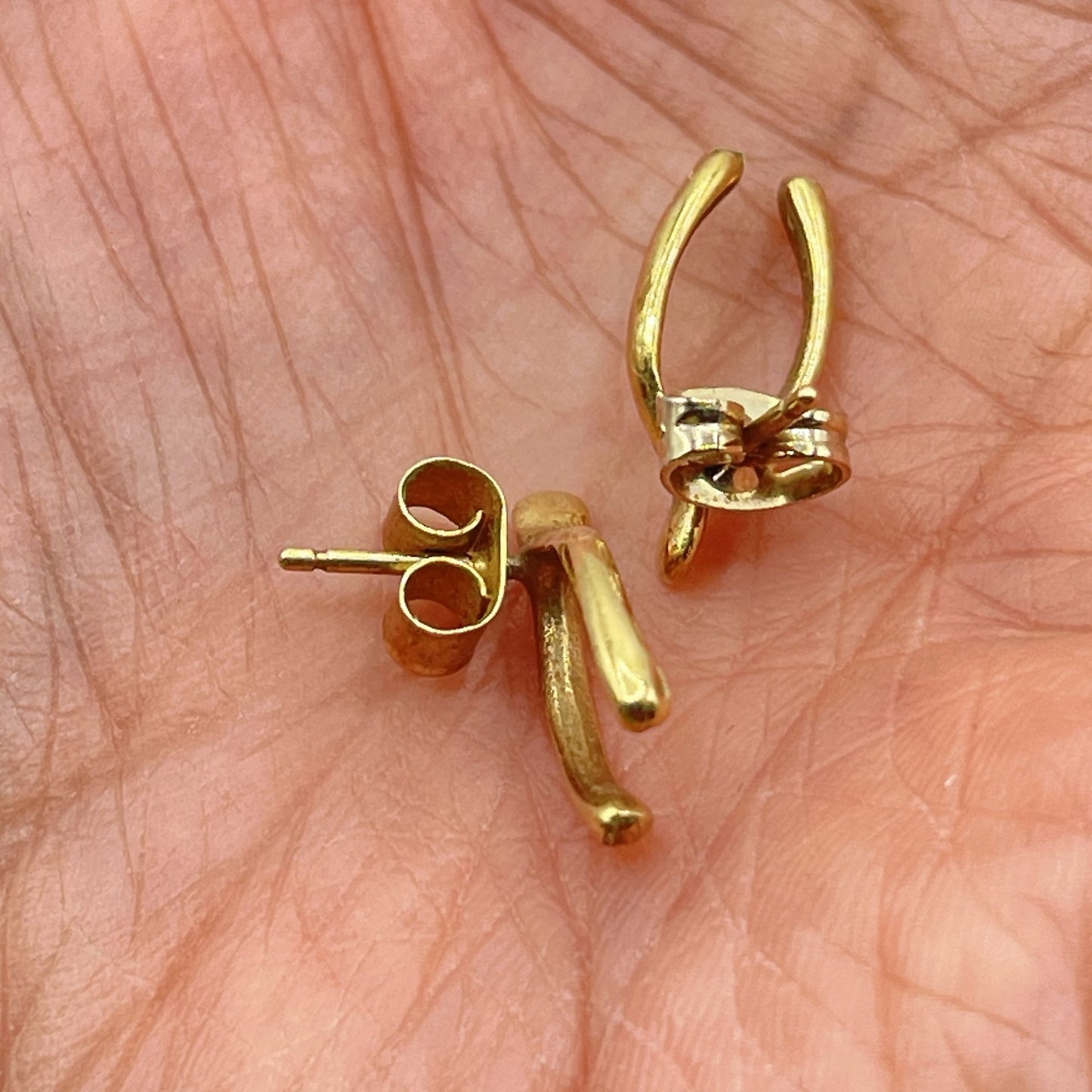 10K Gold PSCO Wishbone Stud Earrings Small