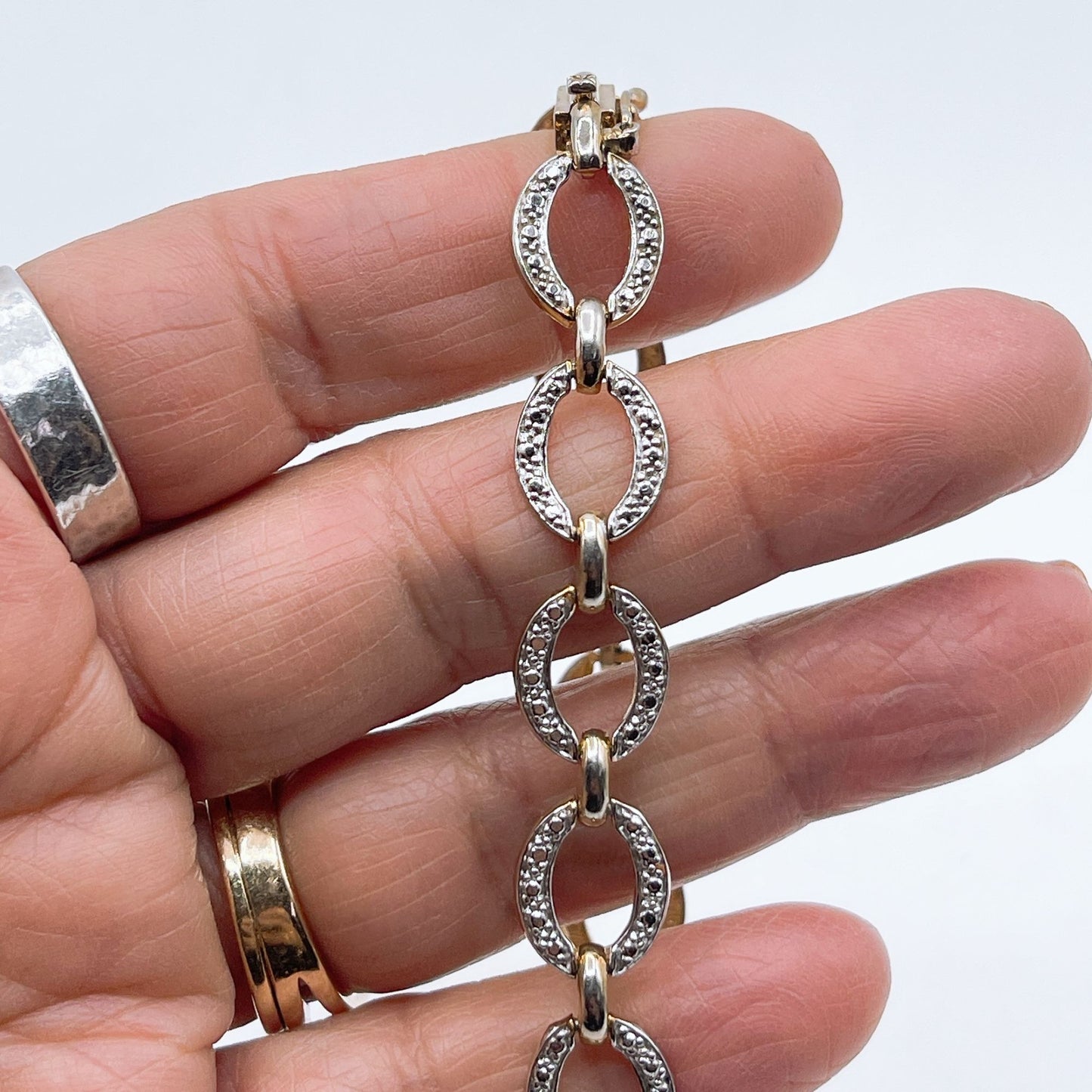 925 Gold Plated Oval Link Bracelet With Rhinestone Accents & Secure Clasp