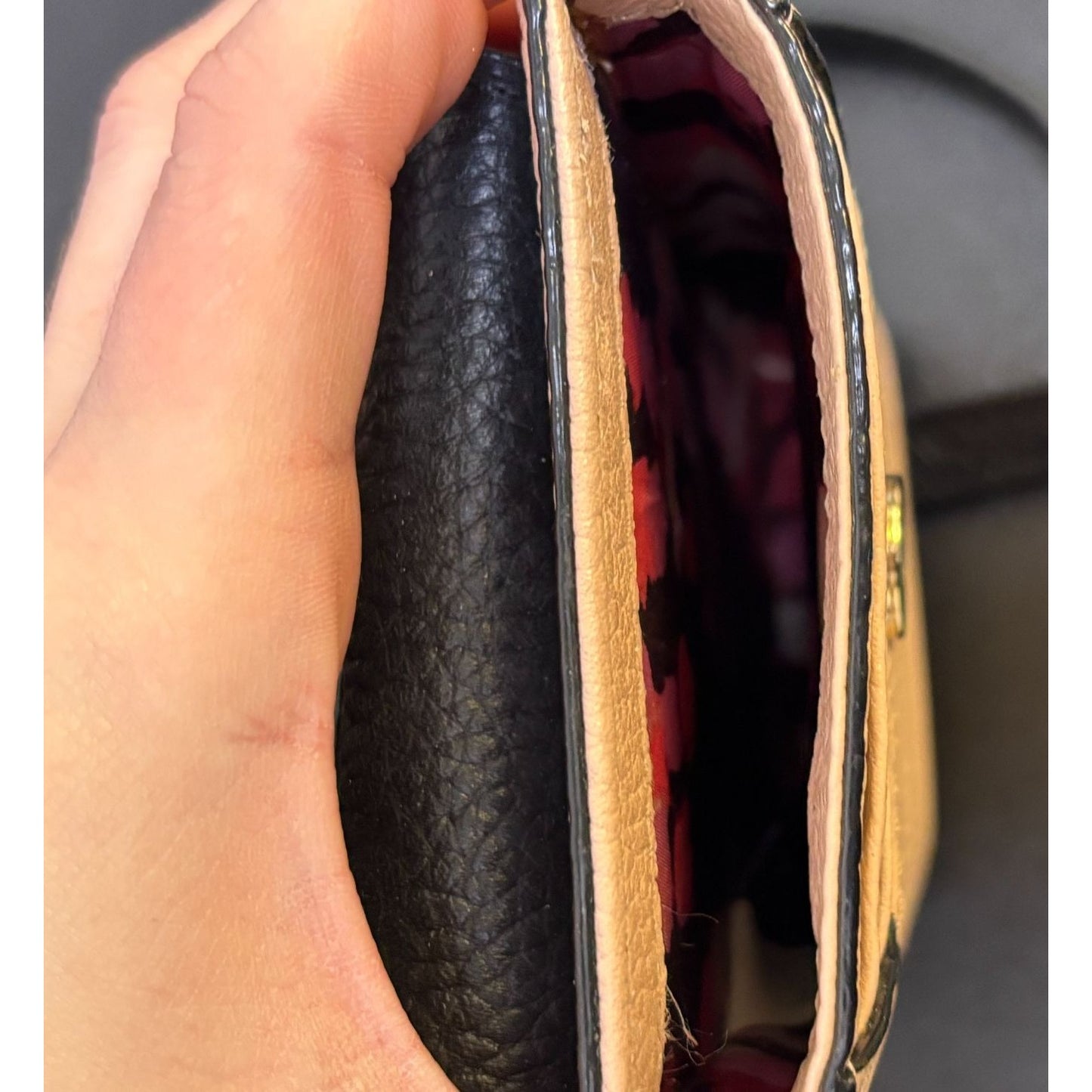 Kate Spade New York Phone Crossbody Bag Black Beige Leather Chain Strap