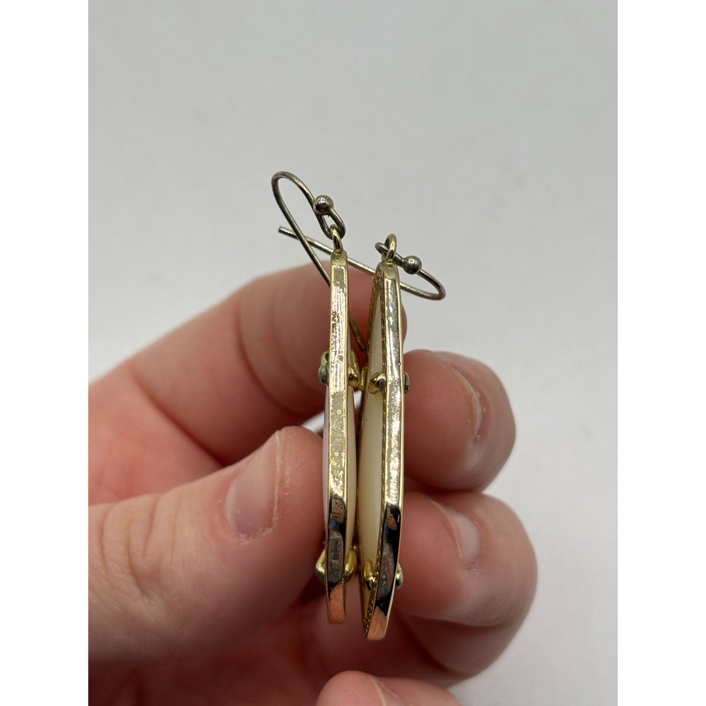 Kendra Scott Elle Gold Drop Earrings In White Pearl
