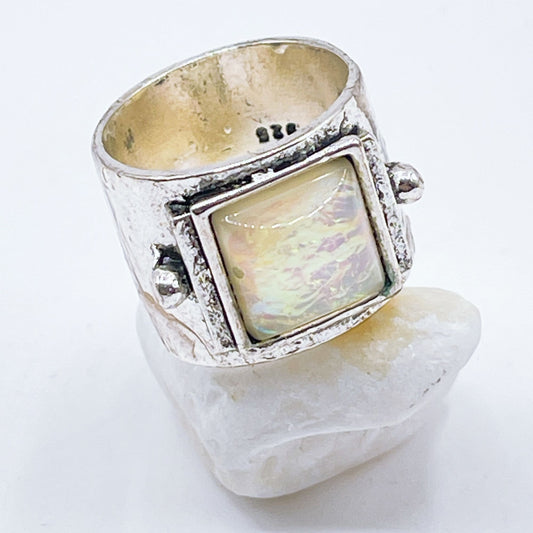 Vintage 925 Sterling Silver Ring With Iridescent Mother Of Pearl Square Gemstone 6