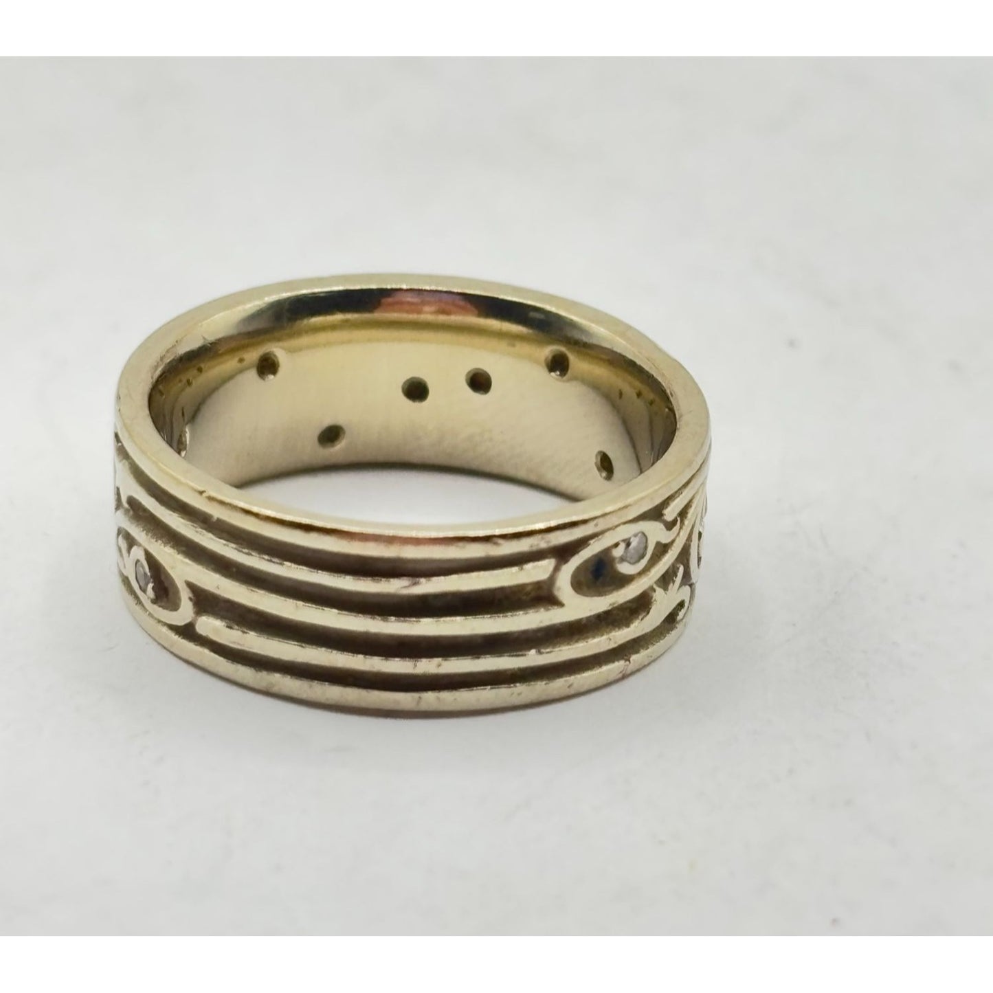 14K White Gold Diamond Scrollwork Timeless Unique Band Ring Size 6