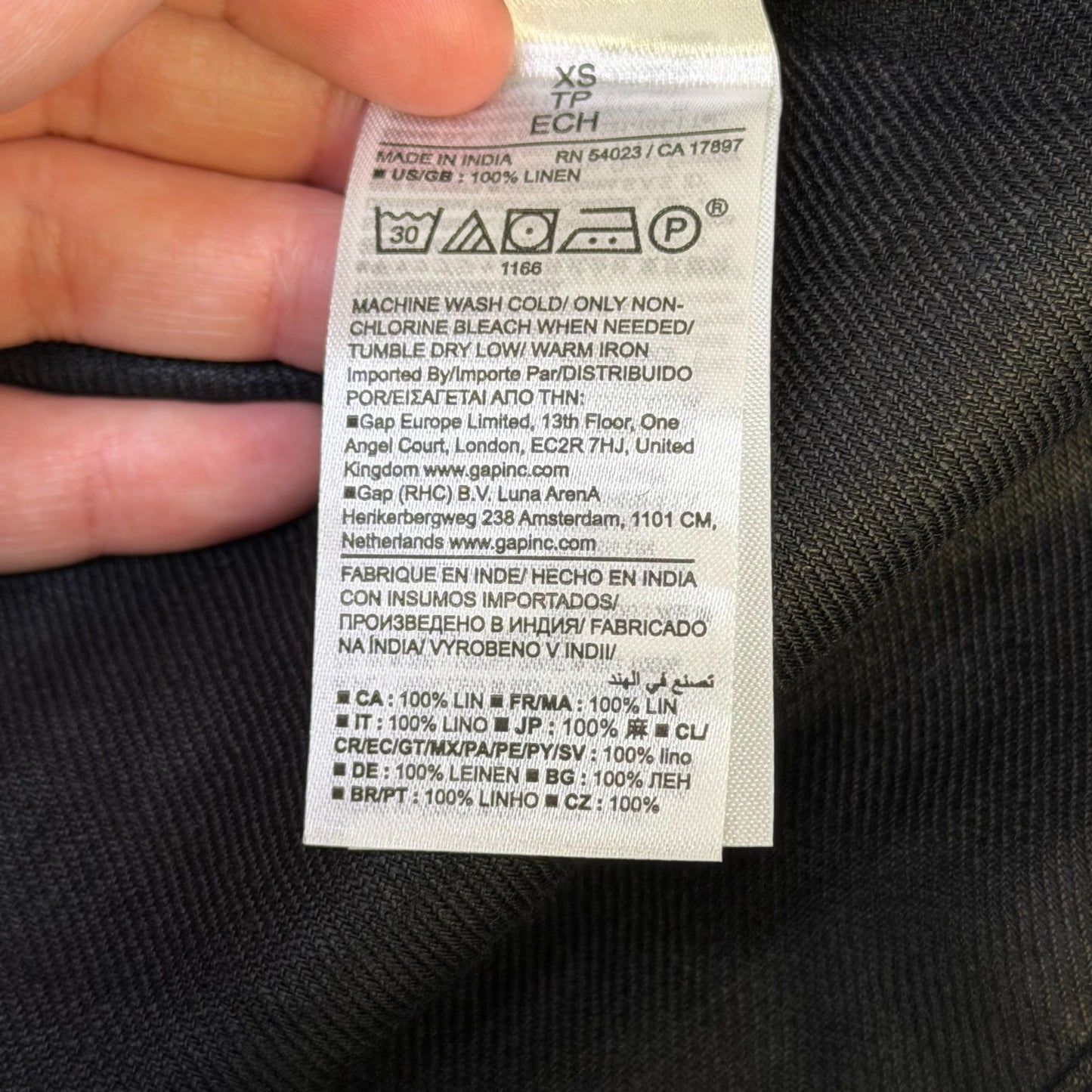 NWT Banana Republic Black Linen Sleeveless Blouse V-Neck XS