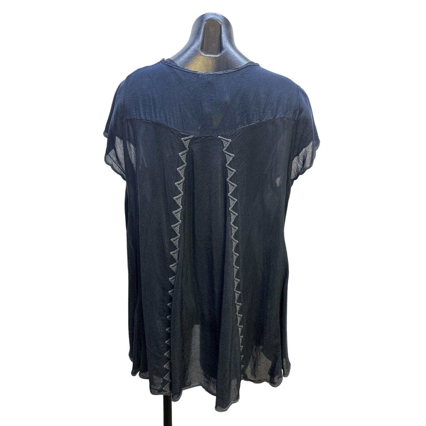 Johnny Was Boho Black & Gray Geometric Embroidered Tunic Blouse Size L