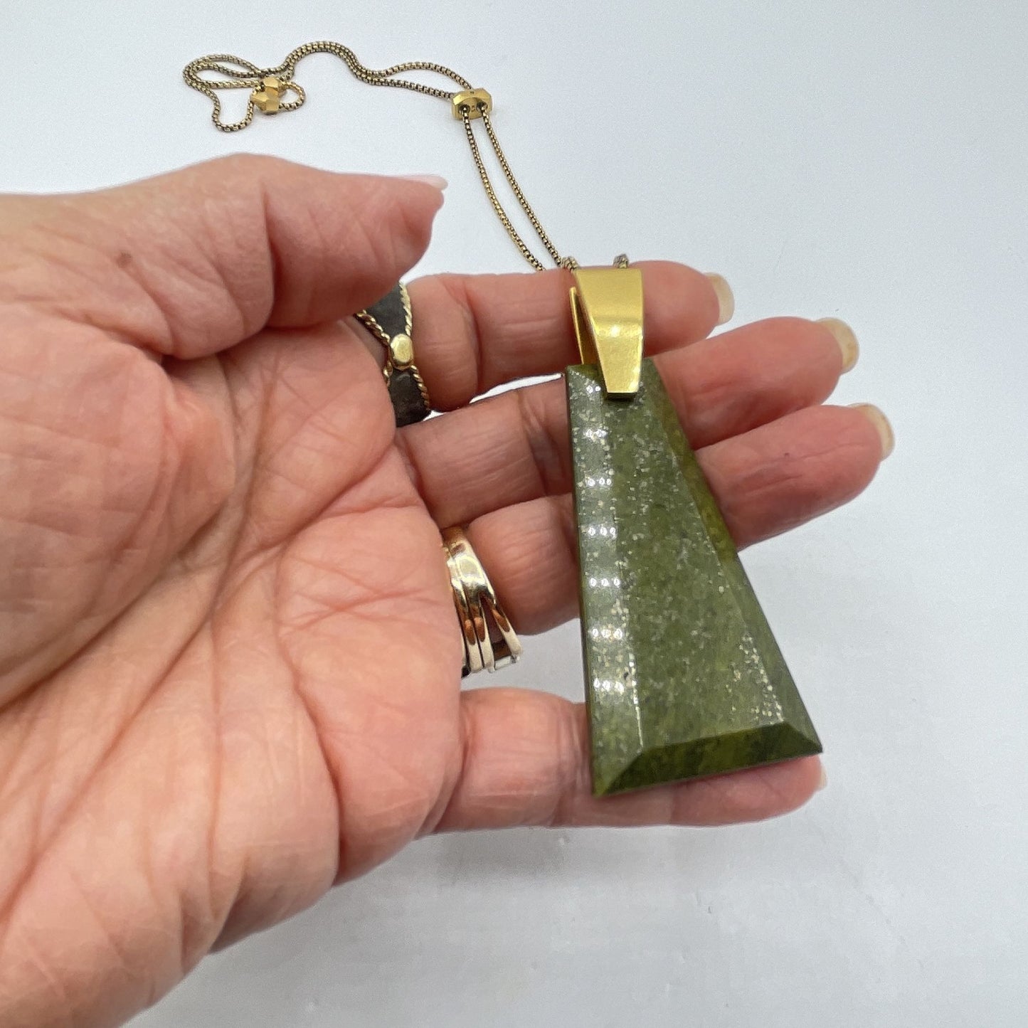 Kendra Scott Gold-Tone Chain Necklace Green Stone Pendant