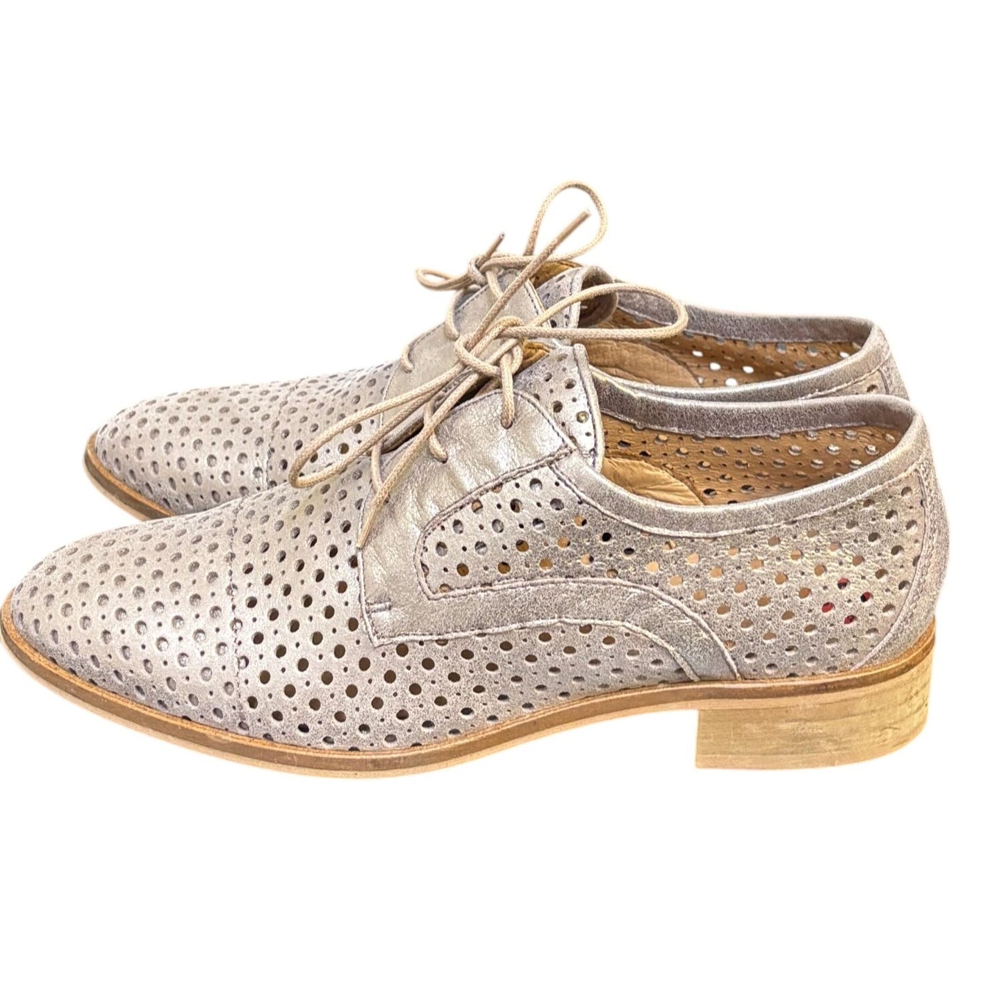 Geewawa Perforated Leather Loafers Bronze Size 6.5