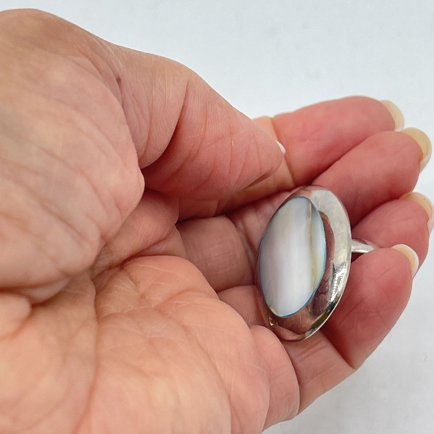 925 Sterling Silver Mother Of Pearl Oval Statement Ring 6