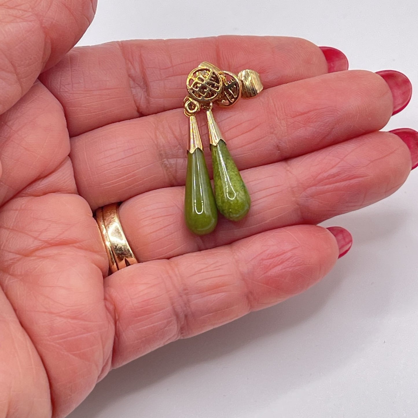 Exclusive Jade Dynasty Collection Necklace Bracelet & Earrings Set Genuine Green Jade Red Decorative Box