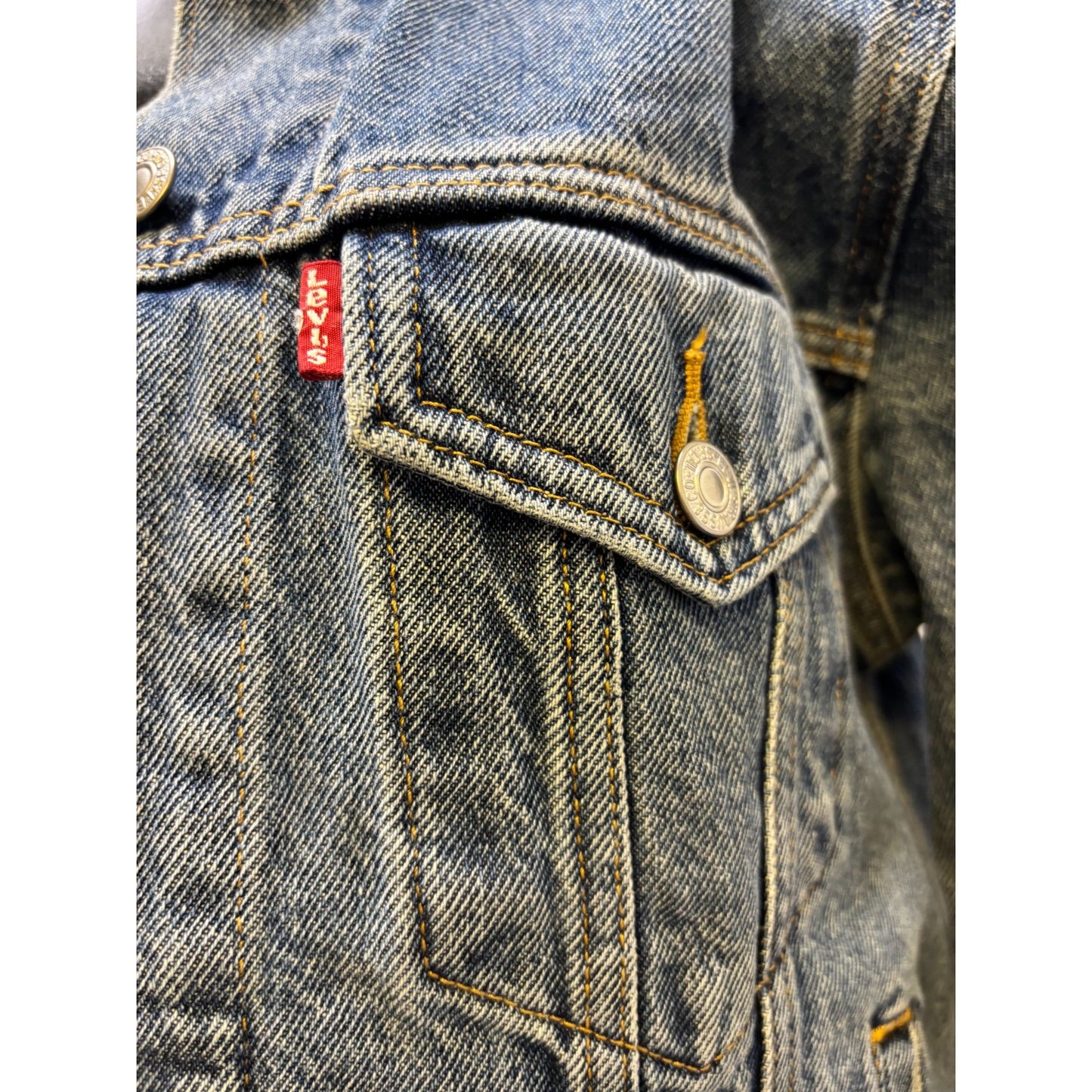 Levis Denim Jacket With Beaded Eye Design On Back & Brown Accents M