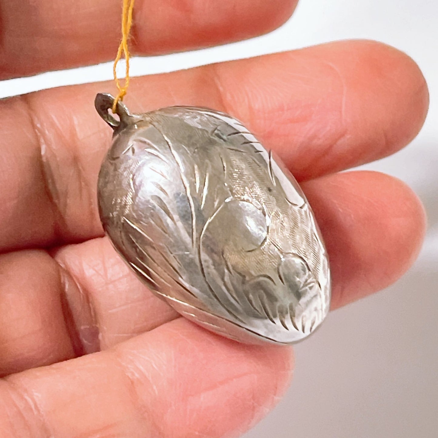 Vintage Sterling Silver 925 Etched Egg Pendant