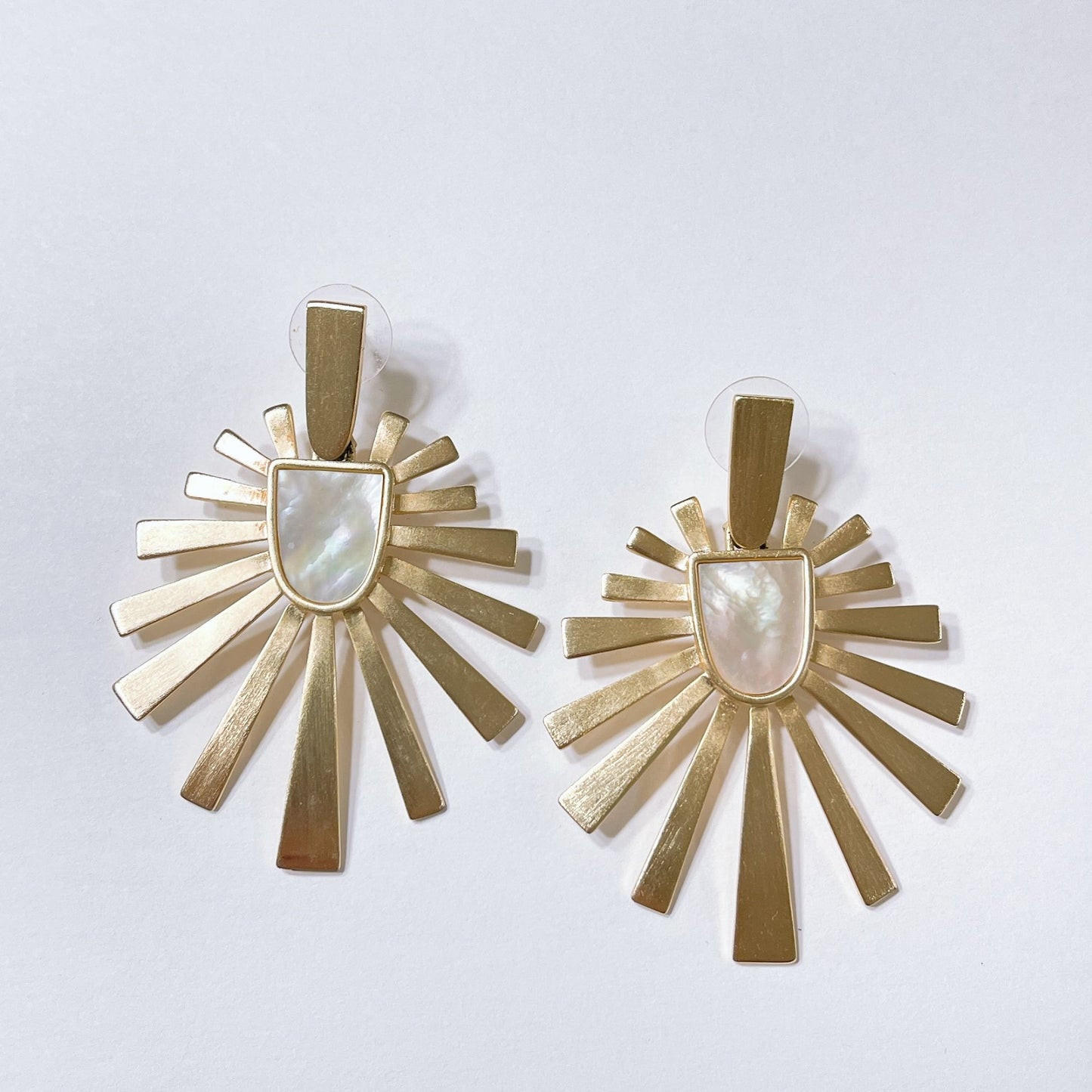 Kendra Scott Cambria Mother Of Pearl Sunburst Drop Earrings Large