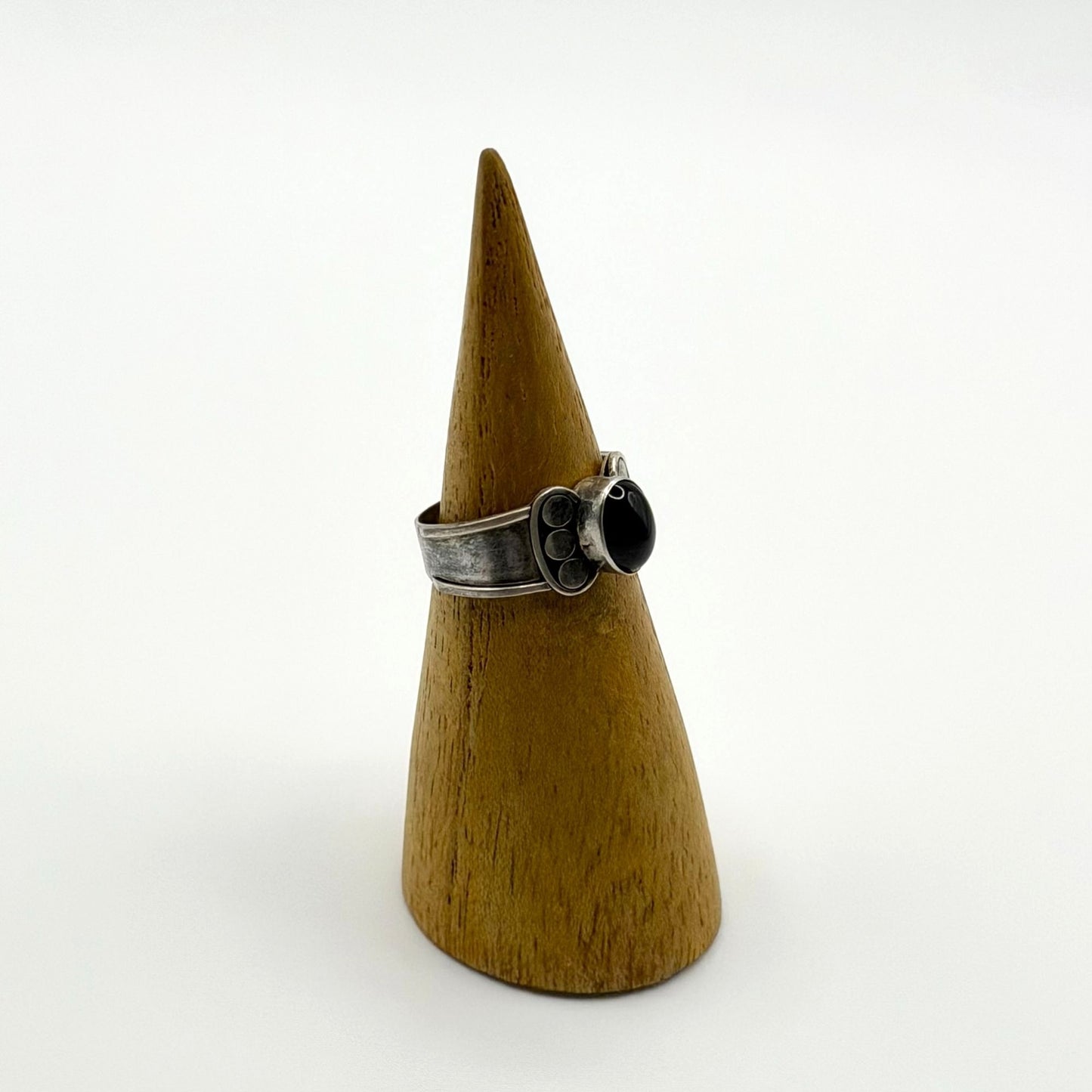 925 Sterling Silver Black Onyx Ring With Modernist Design
