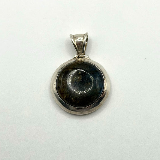 Labradorite Gemstone 925 Sterling Silver Round Pendant