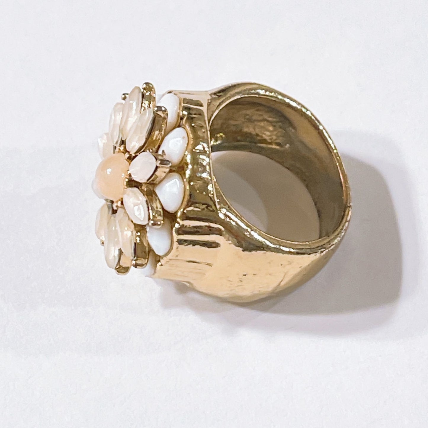 Vintage Gold-Plated Daisy Ring With White & Cream Petal Accents size 7