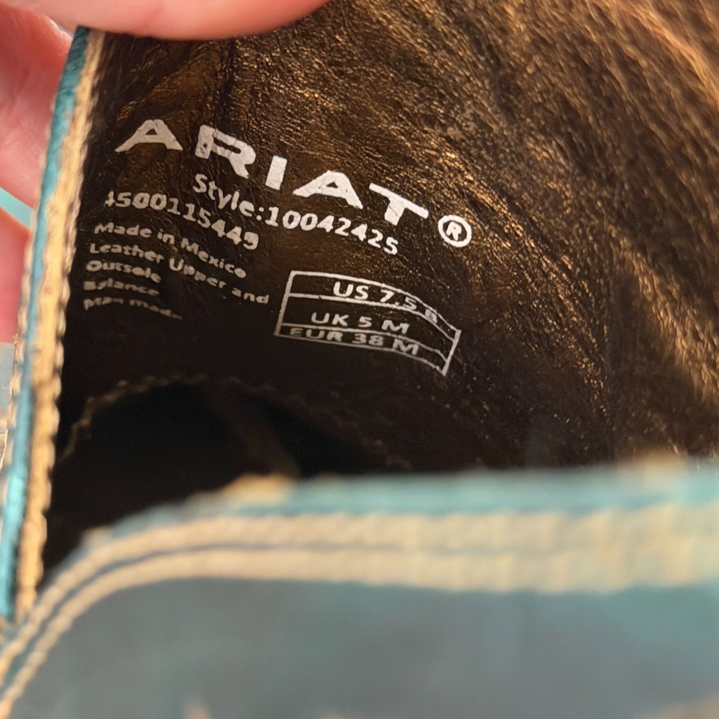 NWT Ariat Green Leather Western Ankle Boots With Embroidered Details Size 7.5