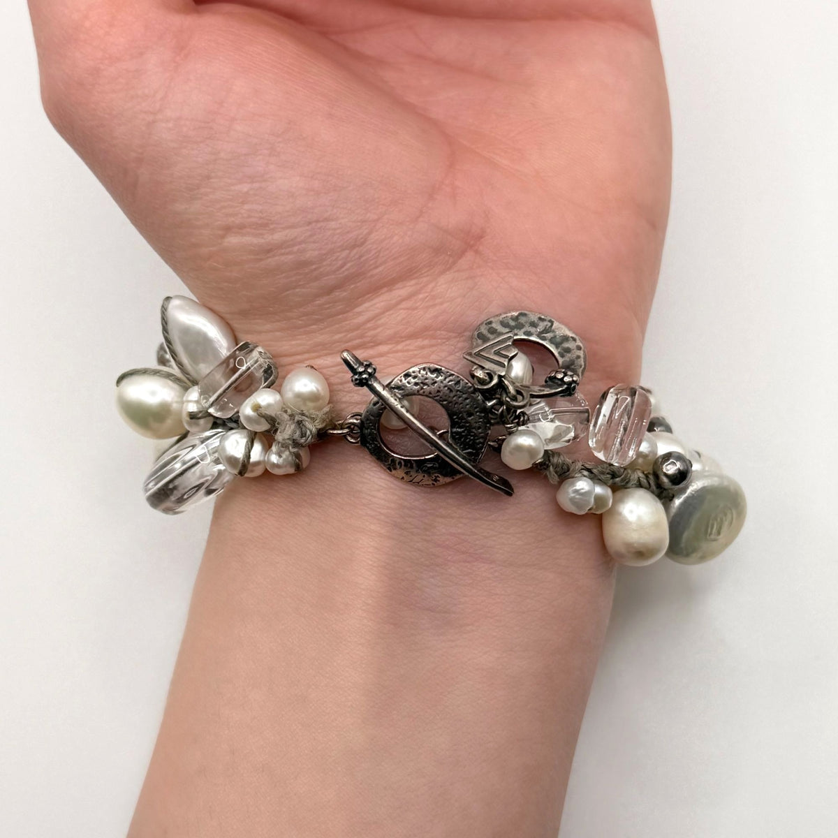 Silpada 925 Sterling Silver Pearl & Quartz Toggle Charm Bracelet
