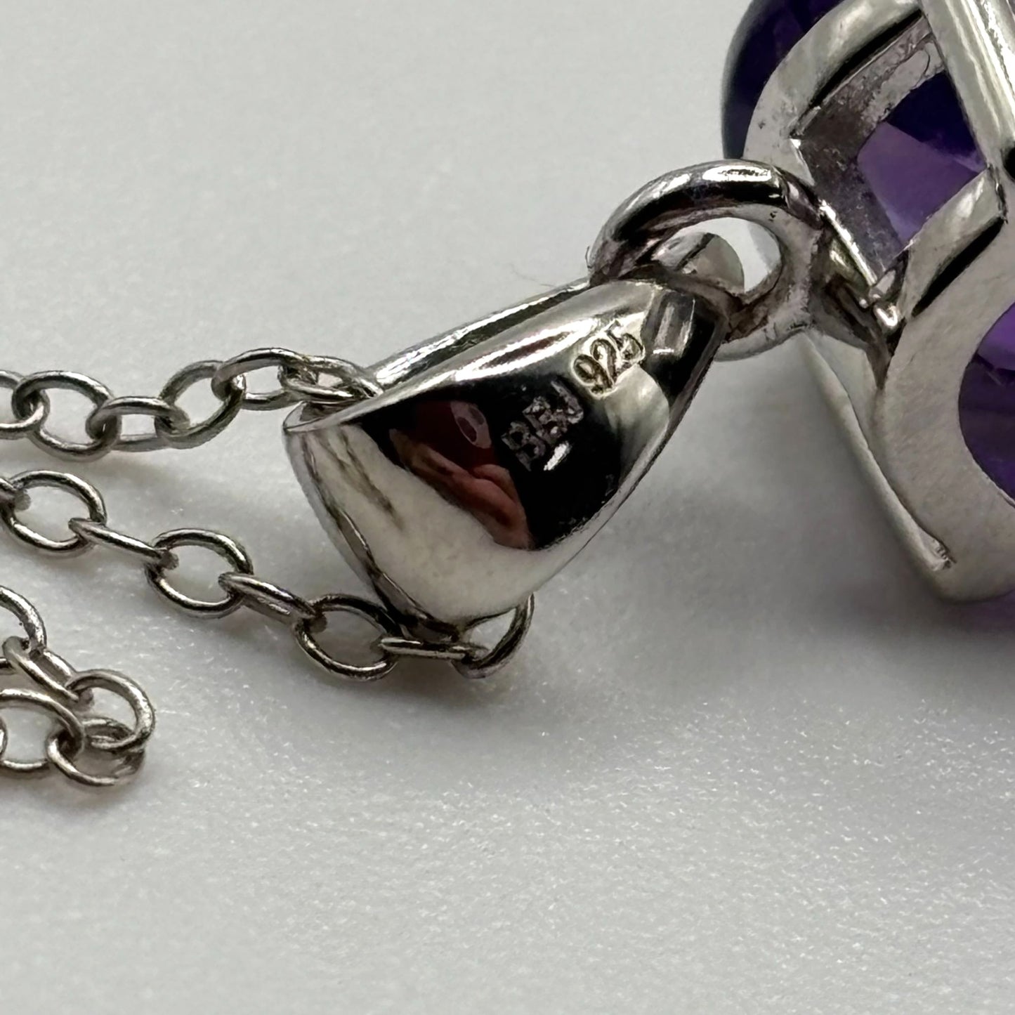 Elegant 925 Sterling Silver Oval Amethyst Pendant Necklace